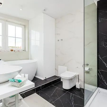 Pier Apartments By Oneapartments Apartmán